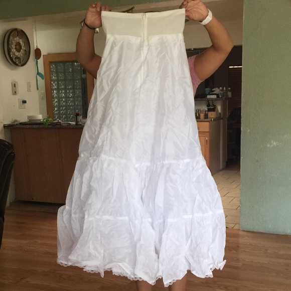 David’s Bridal Petticoat Size 8 - Picture 2 of 4